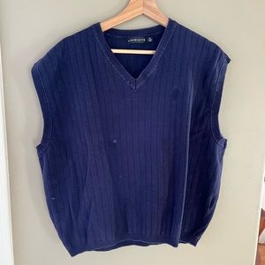Ashworth XL navy blue vest perfect for layering and fall (excuse the dust)
